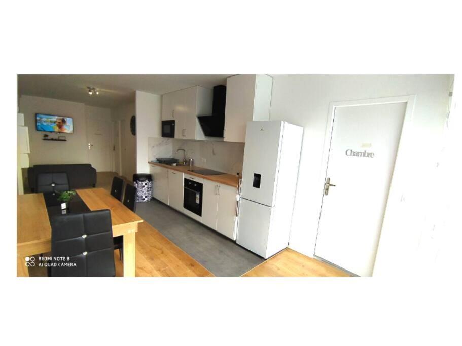 Parisian Cosy Flat With Balcony Apartment อาร์ฌ็องเตย ภายนอก รูปภาพ