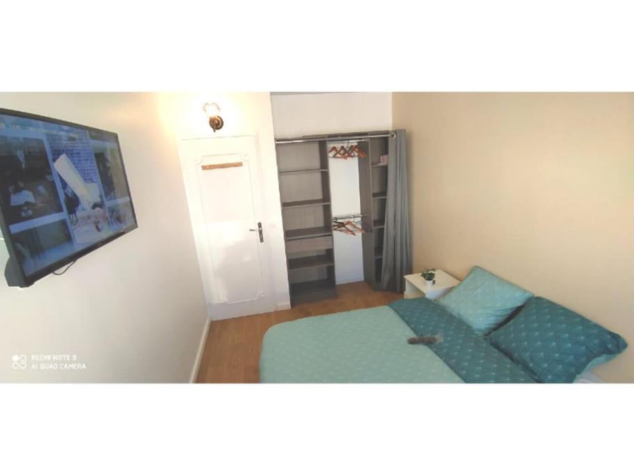 Parisian Cosy Flat With Balcony Apartment อาร์ฌ็องเตย ภายนอก รูปภาพ