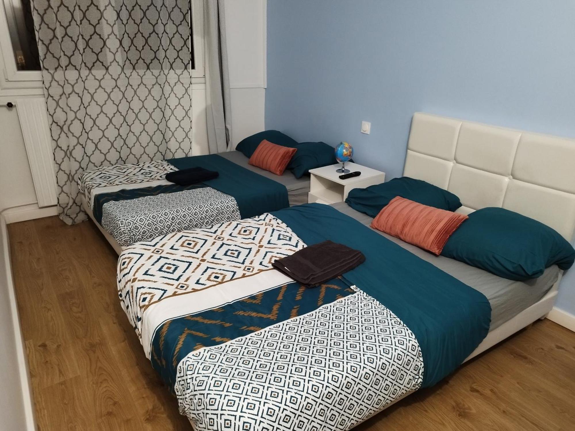 Parisian Cosy Flat With Balcony Apartment อาร์ฌ็องเตย ภายนอก รูปภาพ